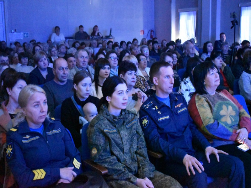 В городском культурном центре состоялась торжественная программа, посвященная Международному женскому дню.