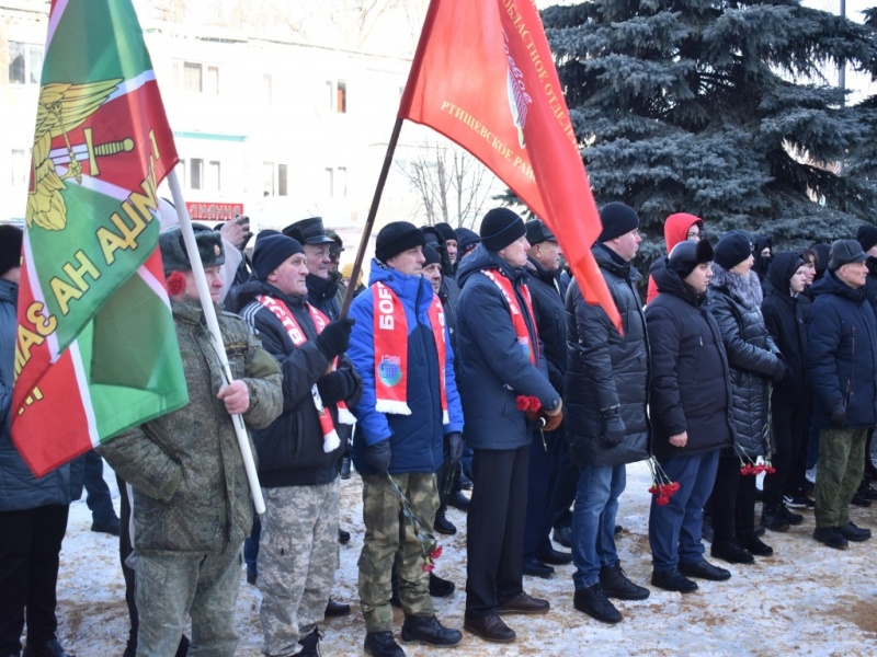 У памятника воинам-интернационалистам состоялся митинг, посвященный Дню памяти о россиянах, исполнявших служебный долг за пределами Отечества.