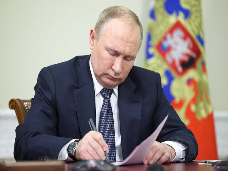 Звание «Заслуженный работник местного самоуправления» учреждено в России. Звание «Заслуженный работник местного самоуправления» учреждено в России.