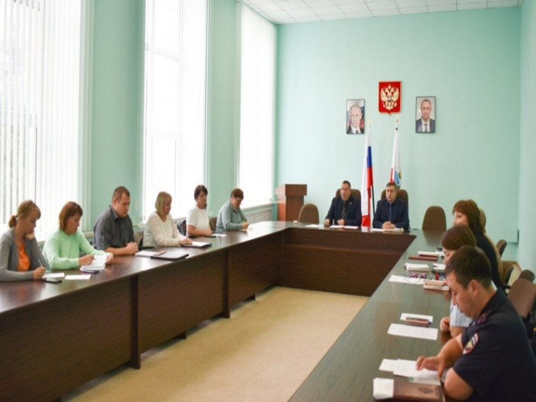 В администрации Ртищевского муниципального района состоялось заседание межведомственной комиссии по профилактике правонарушений. В администрации Ртищевского муниципального района состоялось заседание межведомственной комиссии по профилактике правонарушений.