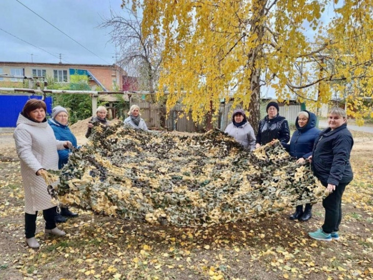 Первые маскировочные сети из Новопушкинского МО уже переданы нашим бойцам. Первые маскировочные сети из Новопушкинского МО уже переданы нашим бойцам.